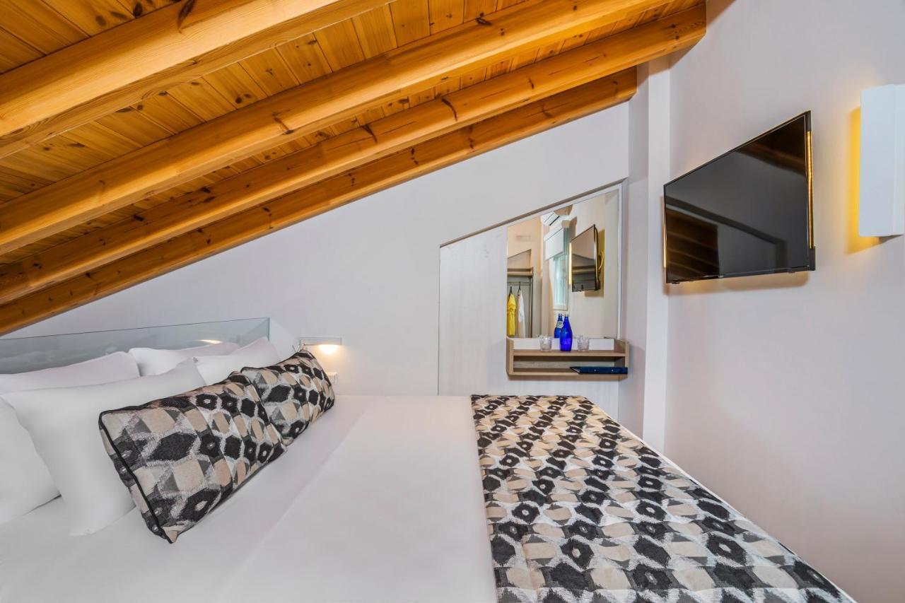 Mirablue Luxury Residences (Adults Only) Pefkochori Exteriér fotografie
