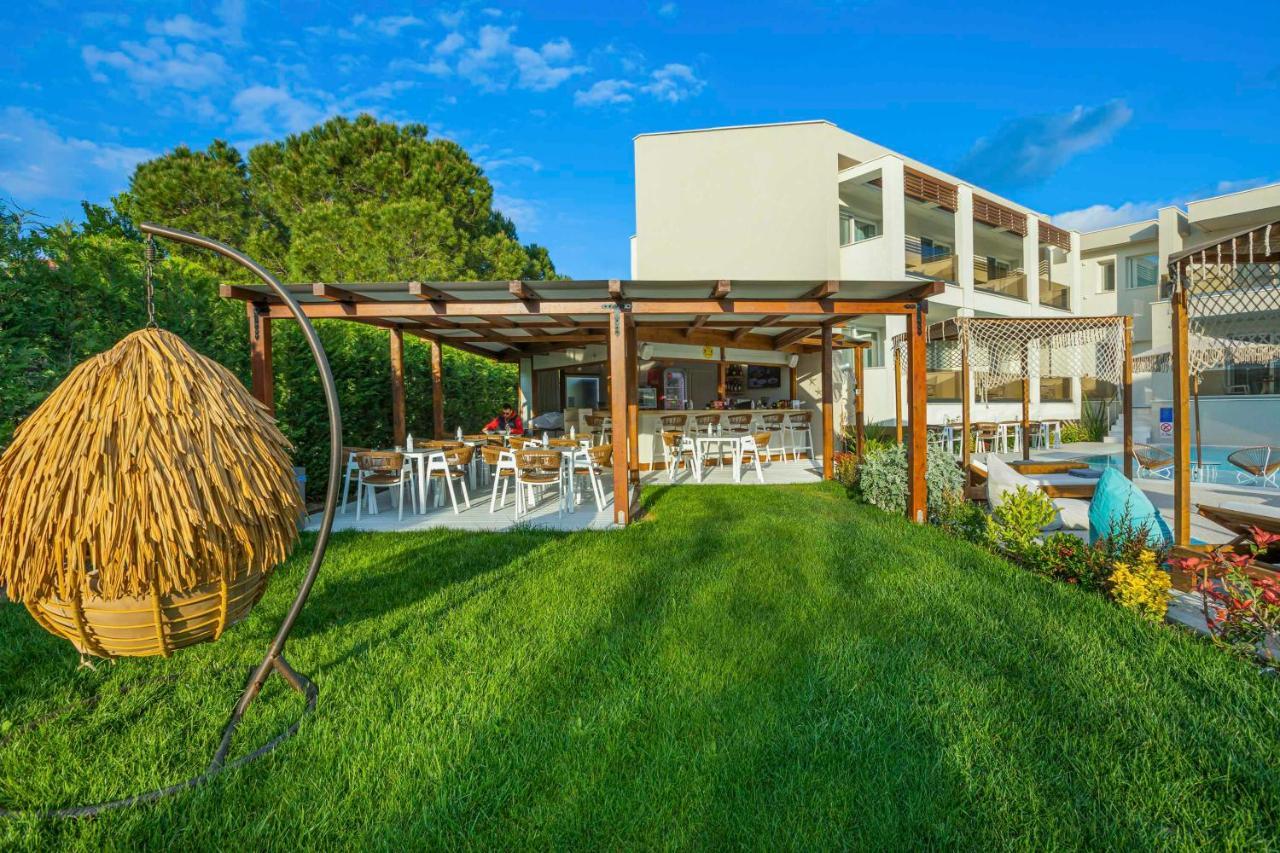 Mirablue Luxury Residences (Adults Only) Pefkochori Exteriér fotografie